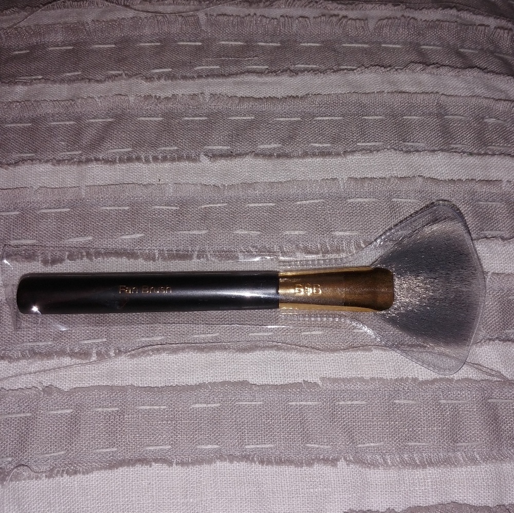 Fan Brush